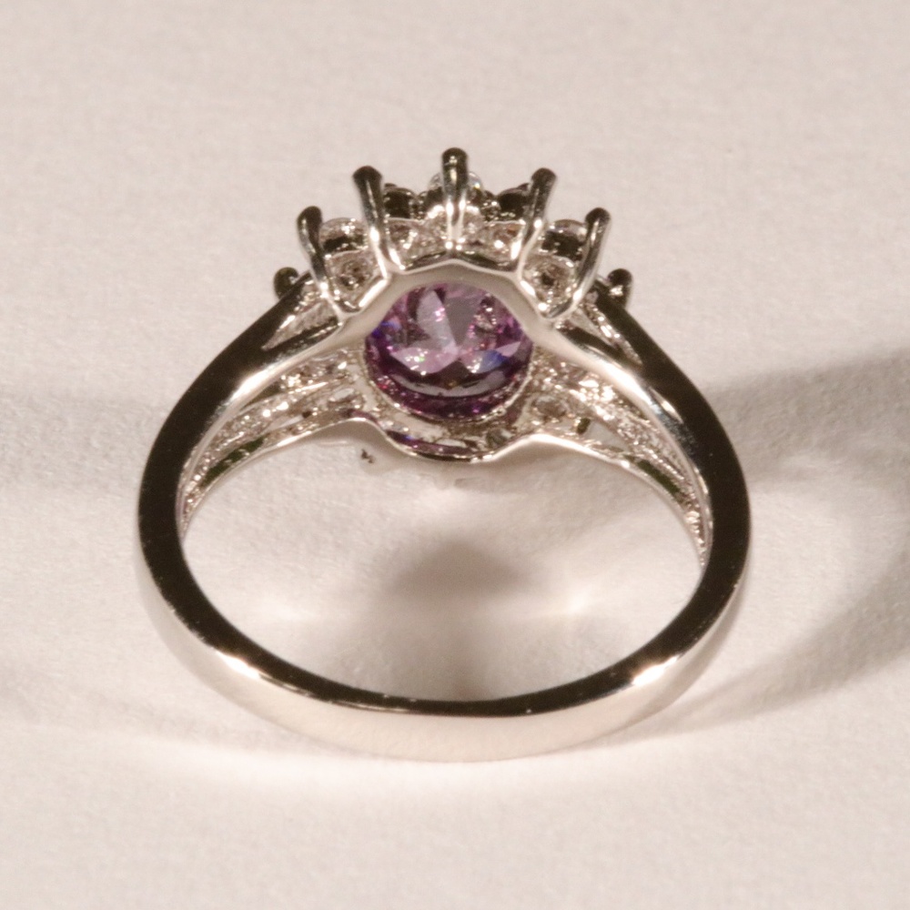 Fashion Ring - Multiple Sizes - Picture 5 of 5